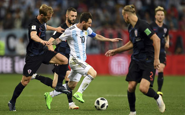 2018世界盃克罗埃西亚VS阿根廷 在你认为谁是猪队友前 343阵型必须懂