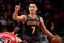 NBA老鹰胜公牛，林书豪高难度三分打，高效15+4率队大胜公牛