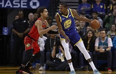 NBA常规赛勇士主场逆转胜110比103老鹰吞5连败