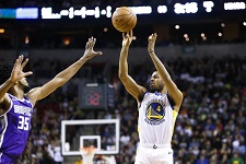 NBA季前赛：雷霆力克森林狼，勇士大胜国王
