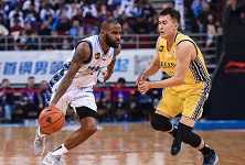 CBA常规赛北京首钢擒北控100比94豪取11连胜